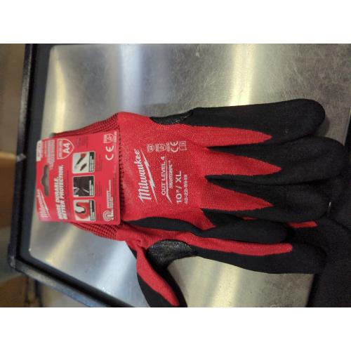 Milwaukee Electric - CUT LEVEL 4 NITRILE DIPPED GLOVES - XL