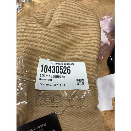 All-Clad Silicone Oven Mitt, 2 Pack, Cappuccino