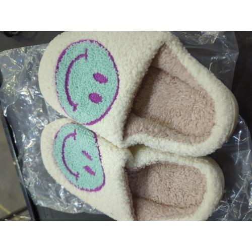 SIZE 40-41-Retro Fuzzy Face Slippers for Women Men, Retro Soft Fluffy Warm Home Non-Slip Couple Style Casual Smile Face Slippers Indoor Outdoor Anti-Skid Warm Cozy Foam Slide Fuzzy Slides with Soft Memory Foam Shoes