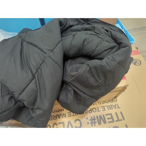 Size medium X-LARGE color Black blanket comforter