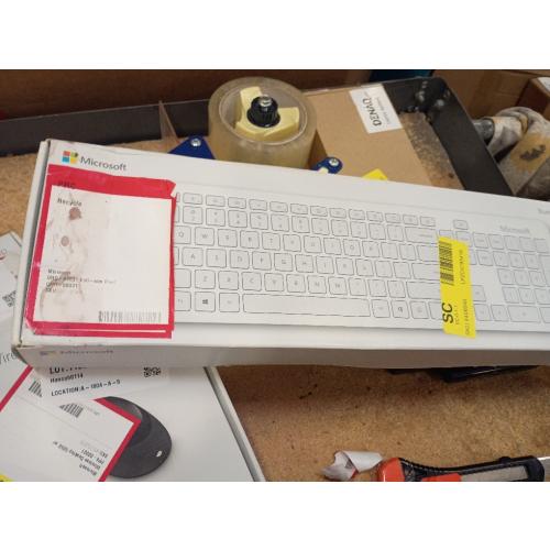 Keychron B6 Pro Full-Size Ultra-Slim Wireless ZMK Custom Keyboard, Triple-Mode 2.4 G/Bluetooth 5.2/Wired Programmable, Lightweight Quiet Key with Numeric Keypad for Mac/Windows, Ivory White