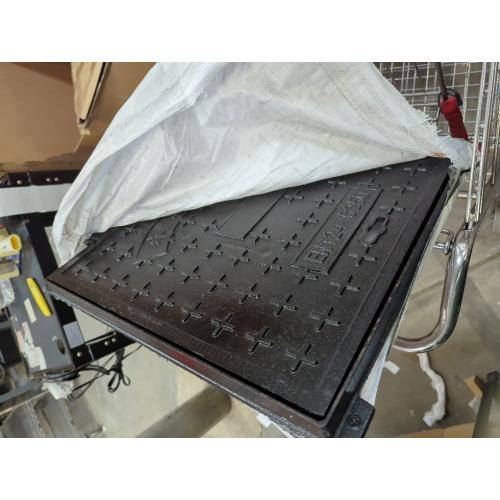 Cast Iron Manhole Cover and Frame 20x20, B Class Black Septic Tank Lid with Base, Square Sewage Basin Cover, Heavy Duty Metal Inspection Cover for Driveway, Concrete, Yard (19.7X19.7)