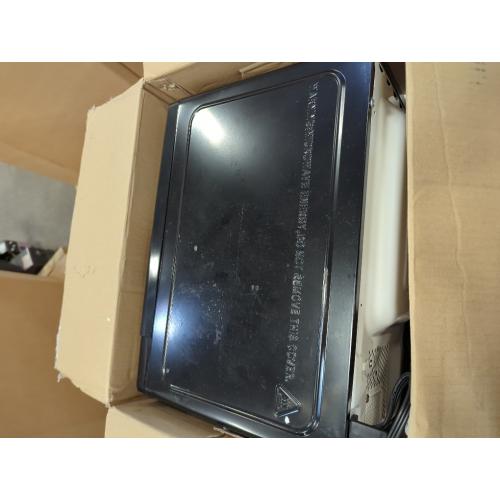 BLACK DECKER 0.7 cu ft 700W Microwave Oven - Black - EM720CPN-P