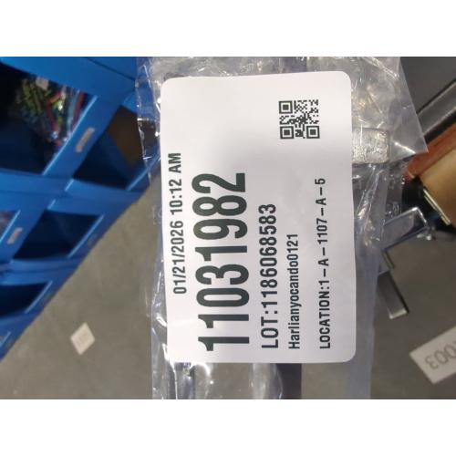 2 PCS Urbanite 10-1/16 in. (256mm) Modern Polished Chrome/Black Chrome Bar Cabinet Pull