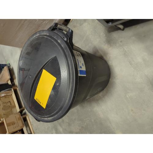 Project Source 32-Gallon Black Plastic Outdoor Detached Lid Trash Can