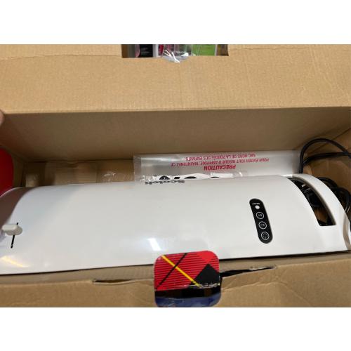 Scotch Thermal Laminator Plus 2 Letter Size Pouches (TL902)