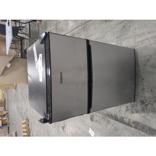 Galanz 3.1 cu ft Compact Refrigerator