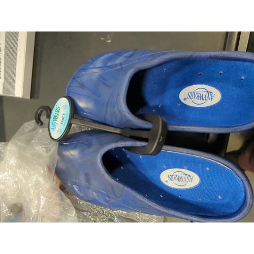 Size 3-5 Anywear Zone Clogs - EVA-Cushioned Non Slip Work Shoes - Breathable Nursing Shoes - Swivel Back Strap Clogs for Men & Women