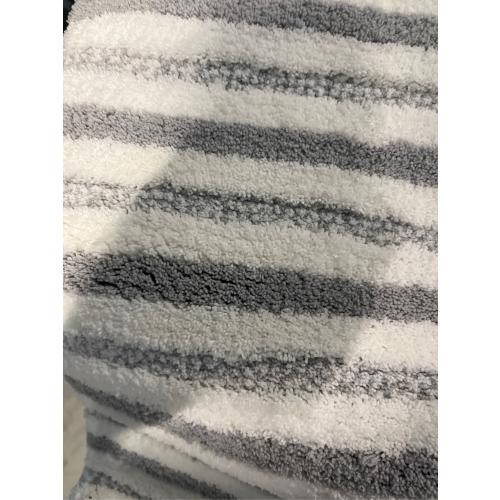 Better Homes & Garden-  Collection Handmade Machine Washable White and grey - Bath Mat