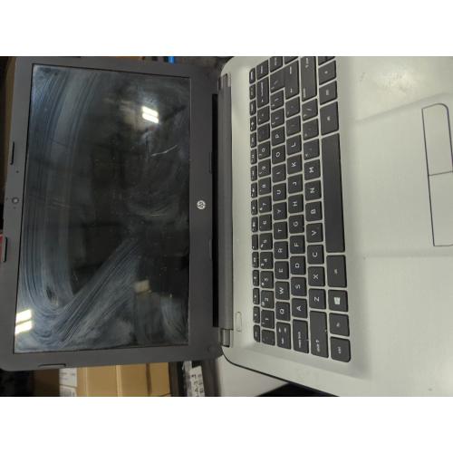 HP Notebook - 14-an012nr With Charger
