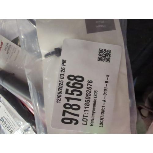 KitchenAid Gourmet Stainless Steel Pizza Wheel with Sharp Blade to Easily Cutting Pizza Crusts, Pies, and more, Finger Guard for Safety and Comfort Grip to Protect Fingers, Dishwasher Safe, Black