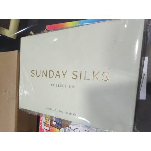 Size king Color Blue SUNDAYSILKS™ Premium Silk Pillow Cases | 100% Mulberry Silk Pillowcase with Zipper, Real 22 Momme Grade 6A Silk, Standard Queen, King Size [Navy Blue]