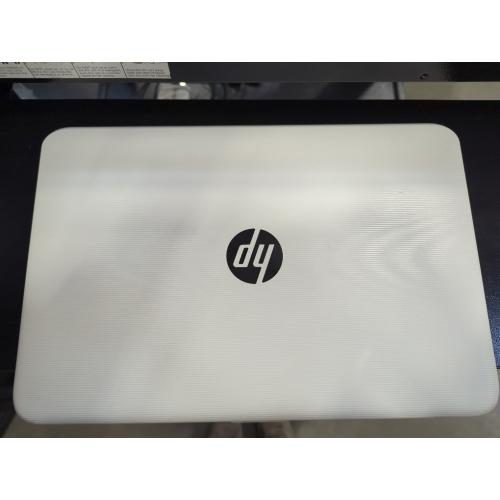 White HP Stream Laptop 14-ax022nr With Charger