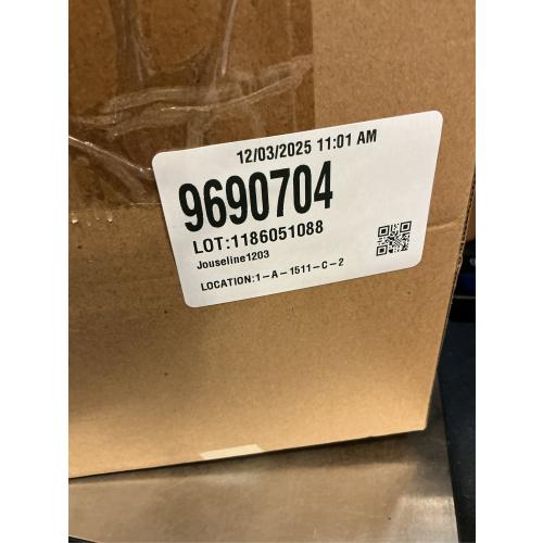 Hoolerry 8 Pcs Serving Bowls Kit Include Plastic Bowls for Parties and Popcorn Measuring Scoops Acrylic Plastic Kitchen Angled Candy Scoops for Office Canister Salad Cooking (Clear,25 oz)