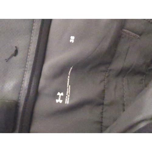 Size 38 Under Armour Men's Golf Dress Shorts - Lightweight Waterproof Quick-Dry Casual Summer Shorts