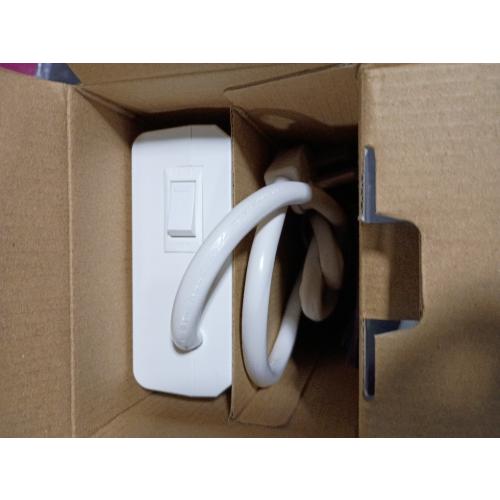 Insignia™ - 10-Outlet / 2-USB-C / 1-USB 2,400 Joules Surge Protector Strip with 6 Ft. Power Cord - White