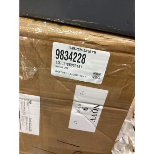 Moxweyeni Large Metal Merry Christmas Wall Sign Merry Christmas Word Decor Rustic Xmas Metal Letters Decorative Hanging Wall Sign Outdoor Decor Living Room Kitchen Yard Xmas Party(35 Inches)