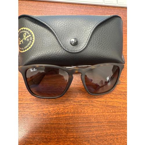 Ray-Ban RB4187 CHRIS Square Shaped Sunglasses for Men & Women with Official RAYBAN Eyewear