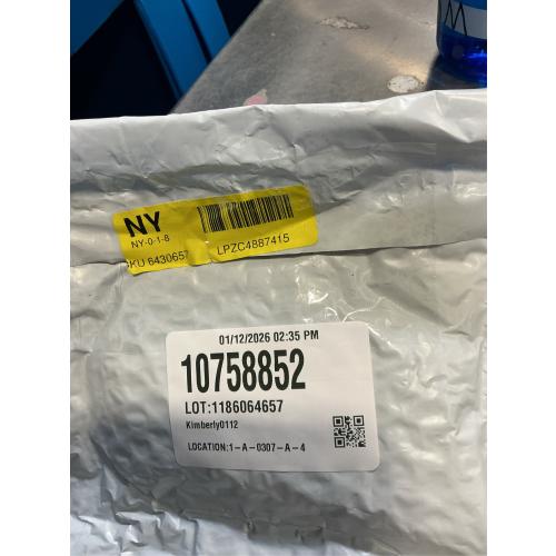 Xbox Wireless Gaming Controller (2025) – Robot White – Play on Xbox, Windows, Android, iOS, FireTV Sticks, Smart TVs, VR Headsets