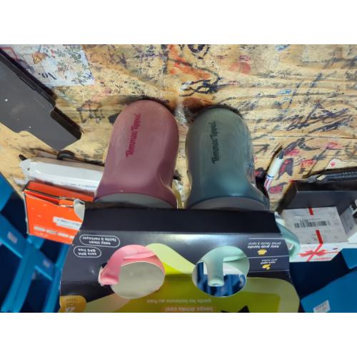 Tommee Tippee Insulated Sporty Bottle, 9oz, 12 Months , No Spill Toddler Water Bottle, Two-Piece Valve Helps Stop Spills, Blue & Orange, 2 Count