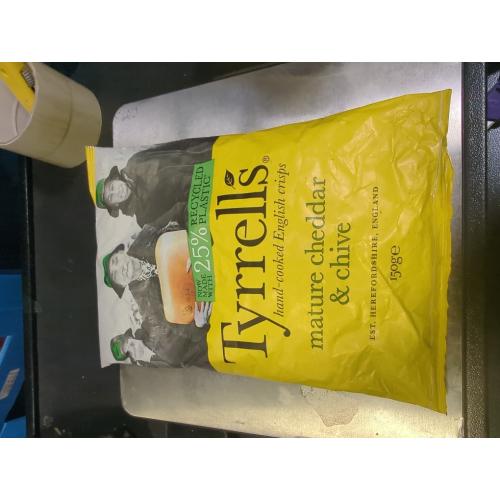Tyrrell's Crisps, Crisps, Mature Cheddar & Chive, 5.3 Ounce