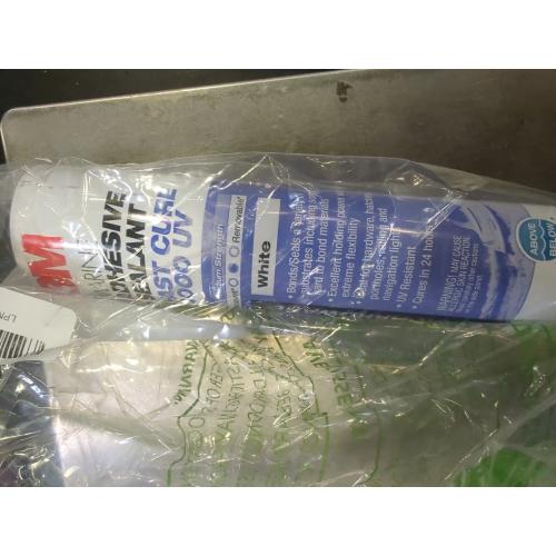 3M Marine Adhesive Sealant 4000 UV, PN06580, White, Medium Strength Flexible Waterproof Adhesive Sealant for Boats and RVs, UV Resistant, Cures in 24 Hours, 295 mL Cartridge, 10 Fl Oz (Pack of 1)