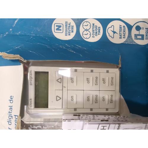 Utilitech 15-Amps 120-volt Indoor Programmable Digital Lighting Timer