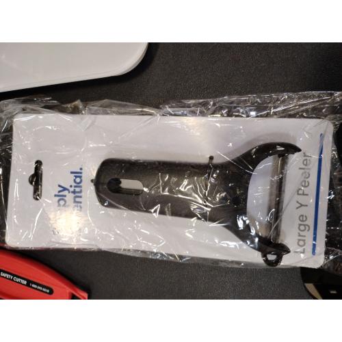 Simply Essential Y-Peeler