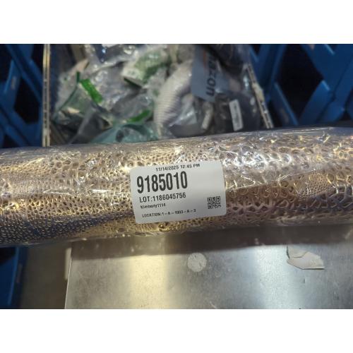 Fall Leaf Placemats Set of 8,Thanksgiving Placemats Harvest Maple Placemats 16X17inch for Party, Holiday and Wedding Table Decor（Champagne Gold）