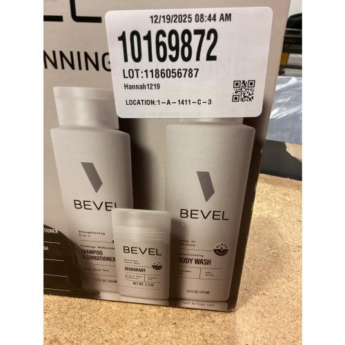 BEVEL On-the-Go Bath and Body Gift Set