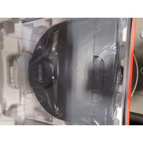 Neato Intelligent Robot Vacuum D8