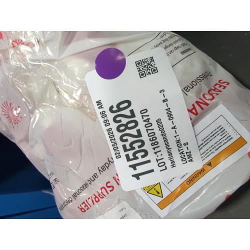 Juegoal 2 Pack Christmas Table Decorations, 10 Inch Lighted Snowmen Figurines, Light Up Snowman Holiday Present, Battery Operated Xmas Gifts Tabletop Ornaments Dinner Party Supplies, Red Brim