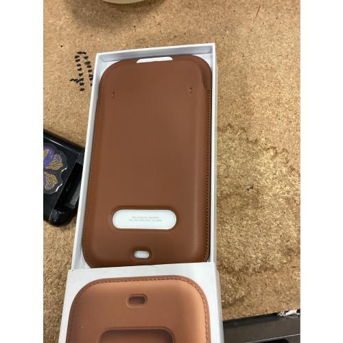 Apple iPhone 12 / 12 Pro Leather Sleeve with MagSafe - Saddle Brown