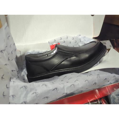 Size 8.5 wide Color Black Deer Stags Men's Greenpoint Dress Comfort Slip-on Loafer