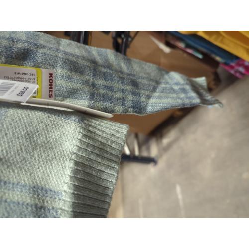 Size Small Active USA green cropped cardigan