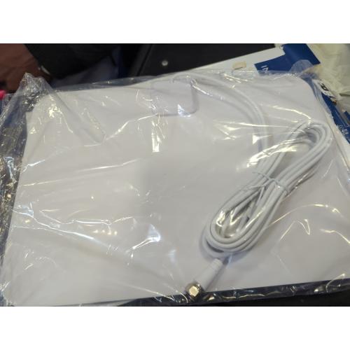 Insignia™ - Ultra-Thin Indoor Plate HDTV Antenna - White