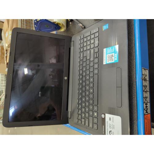HP Notebook - 15-ay071nr With Charger
