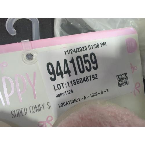 Size 3/4 Color Pink Happy days super comfy slippers