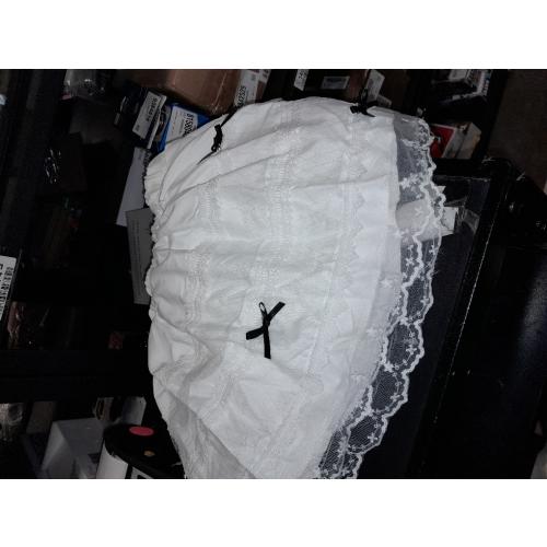 Harajuku Lolita Kawaii Casual Style Elastic Waist Cute Black Bows with Lace Hem Trim White Pleated Tiered Skirt size small