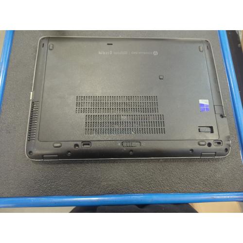 HP Elitebook 840 with charger