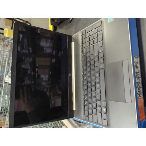 HP Notebook - 15-dw0011ds With Charger