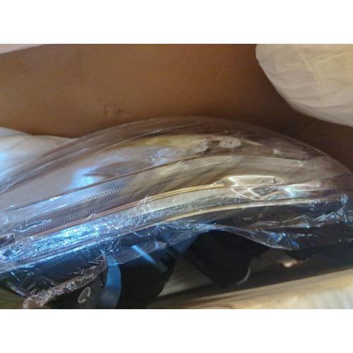 Replacement Passenger Right Side Headlight Chrome Trim With Projector Low Near Beam Headlamp Assemble Complete for Kenworth T680 2013-2020