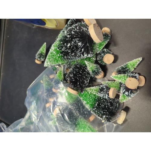 Desktop Miniature Pine Tree Tabletop Christmas Tree Small Pine Tree Decor Christmas Tree Toppers (Grass Green 26pcs)