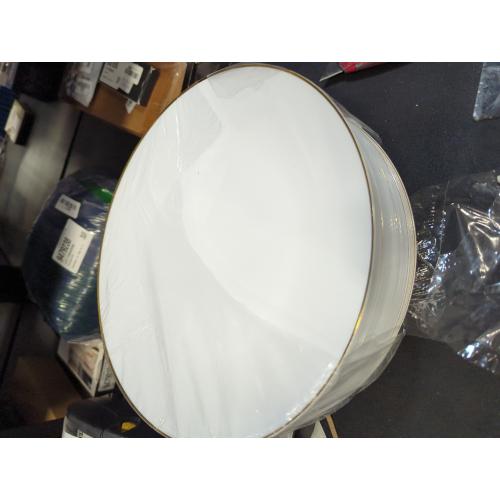 FOCUSLINE 100 Count Gold Plastic Plates 10.25 Inch, Disposable Heavy Duty Dinner Plates, Premium Hard Plastic Plate Fancy Disposable White Plate with Gold Rim