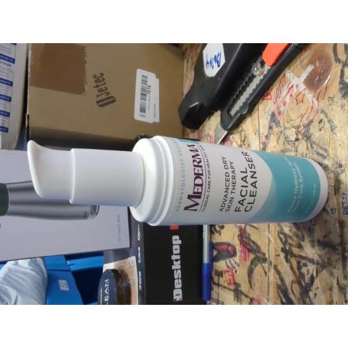 Mederma AG Hydrating Facial Cleanser–formula with glycolic acid gently cleans while exfoliating and hydrating skin. Dermatologist recommended brand, fragrance-free, soap-free, hypoallergenic-6 ounce