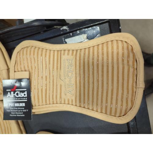 All-Clad Premium Pot Holder & Hot Pad: Heat Resistant to 500 Degrees - 100% Cotton, 10x6.25 Hot Pad for Kitchen and Barbeque, (2-Pack), Cappuccino