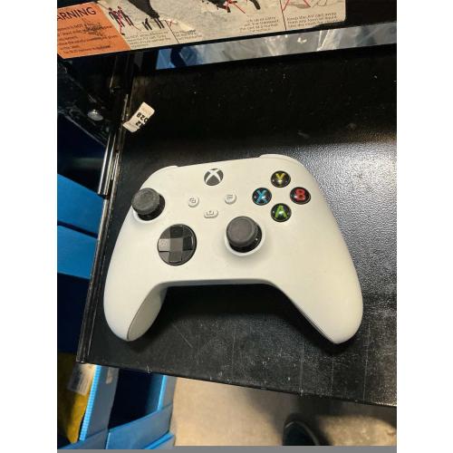 Xbox Wireless Gaming Controller (2025) – Robot White – Play on Xbox, Windows, Android, iOS, FireTV Sticks, Smart TVs, VR Headsets