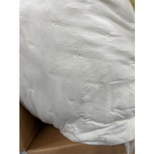 Fluffy Duvet  ( 104x 118)    Color  cream see the pictures