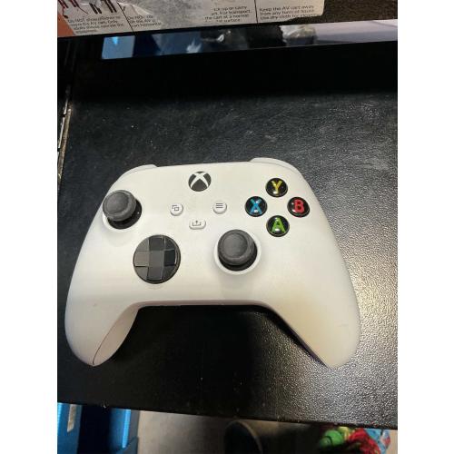 Xbox Wireless Gaming Controller (2025) – Robot White – Play on Xbox, Windows, Android, iOS, FireTV Sticks, Smart TVs, VR Headsets