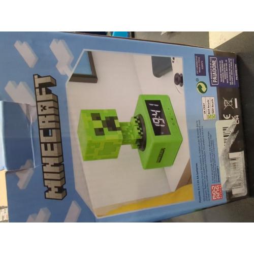 Green Paladone Minecraft Creeper Alarm Clock - Officially Licensed, in-Game Music & Night Light for Kids & Tweens, Gaming Room Accessory